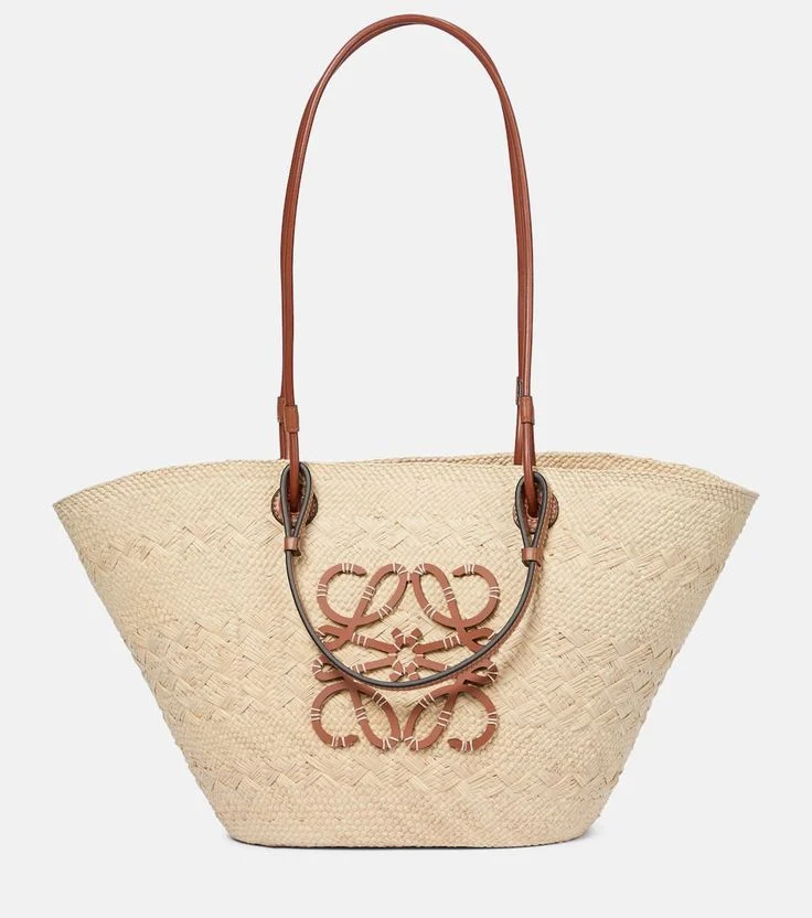 Loewe anagram strandtas beige basket